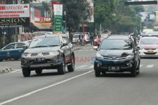Pelaku Usaha Sambut...