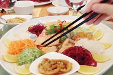 Hadirkan Dinner Cia...