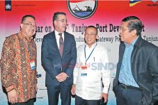 Kuala Tanjung Muat 400.000...