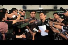 Adnan Pandu Praja: Saya...