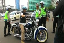 Polri Akan Tertibkan...