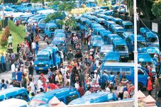 Tarif Angkota Turun...