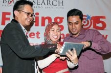 Minat Belanja Online...