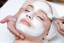 Sepuluh Perawatan Facial...