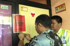 Ketakutan Diusir, Penghuni...