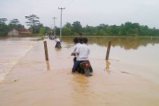 Banjir Landa Kabupaten...