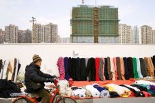 Populasi Online China...