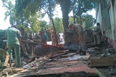 Warung Mesum di Jalan...