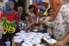 Alfamart Galakkan Posyandu...