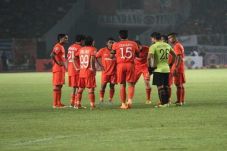 Persija Terusir di Kandang...
