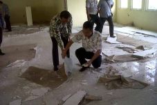 Plafon Gedung Dinkes...