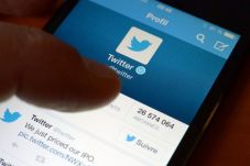 Twitter Luncurkan Pesan...