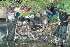Kampung Nelayan Indah...
