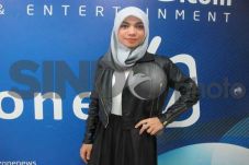 Indah Ingin Duet Lagu...