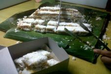 Kue Dongkal, Jajanan...