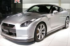 Nissan GT-R Baru Hibrid...