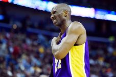 Lakers Memohon Kobe...
