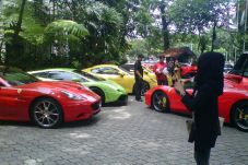 Ferrari Owners Club...