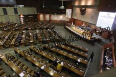 Revisi UU Pilkada Diusulkan...