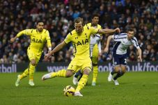 Tottenham Raih Kemenangan...
