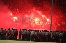 Dua Tuntutan The Jakmania...