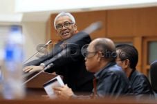 DPR Hargai Proses Praperadilan...