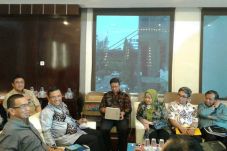 Menperin Ingin Bangun...