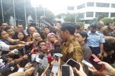 Cara Jokowi Redam Polemik...