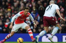 Ozil Datang, Meriam...