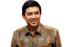 Oknum Pejabat Bermain,...