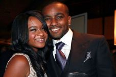 Bobbi Kristina Berjuang...