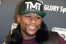 Arum Sebut Mayweather...