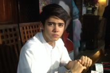 Aliando Curi Waktu Tidur...