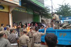 Ratusan Lapak PKL di...