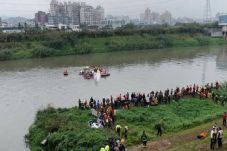 Bawa 58 Orang, TransAsia...