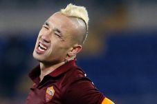 Roma-Fiorentina Akhiri...