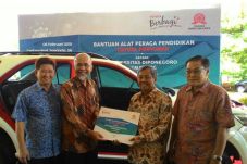 Toyota Donasikan 1 Unit...