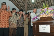 91 Jenazah AirAsia Dievakuasi,...