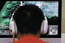 Kecanduan Game Online,...