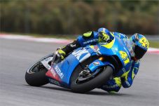 Suzuki Yakin Tampil...