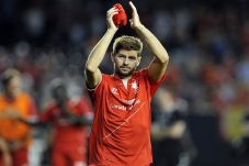 Gerrard Catat 700 Penampilan...