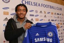Cuadrado Datang, Siapa...
