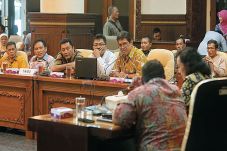 UMKM Korban Gempa Minta...