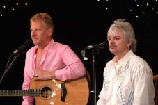 Air Supply Akan Konser...