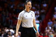 Wasit Wanita Dikritik