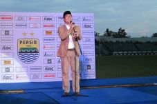 Ridwan Kamil Minta Bobotoh...