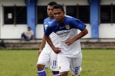Trio Latin Didepak,...