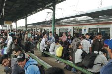 KRL dan Transjakarta...