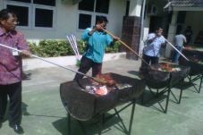 BPOM Semarang Bakar...