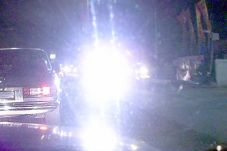 Lampu Motor Silau, Tiga...